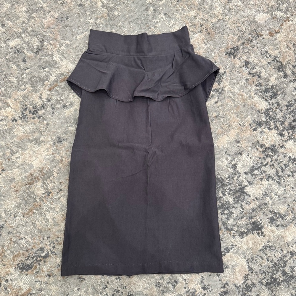 Elegant Ruffle Pencil Skirt